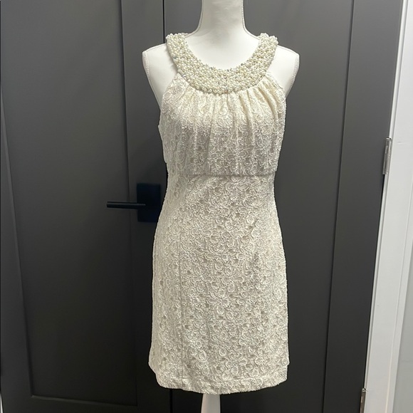 Cachet Dresses & Skirts - Vintage Cachet Lace and Pearl  Bead Dress  Size 12